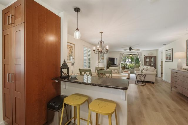 588 CIRCLEWOOD DRIVE S3-1, Venice, FL 34293