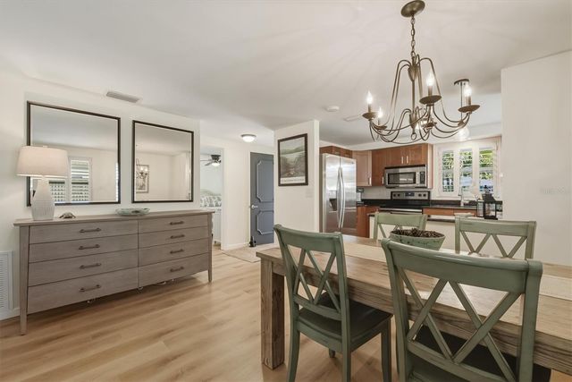 588 CIRCLEWOOD DRIVE S3-1, Venice, FL 34293