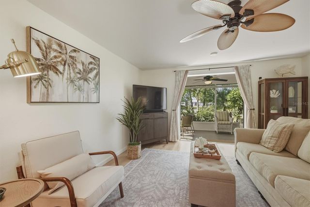 588 CIRCLEWOOD DRIVE S3-1, Venice, FL 34293