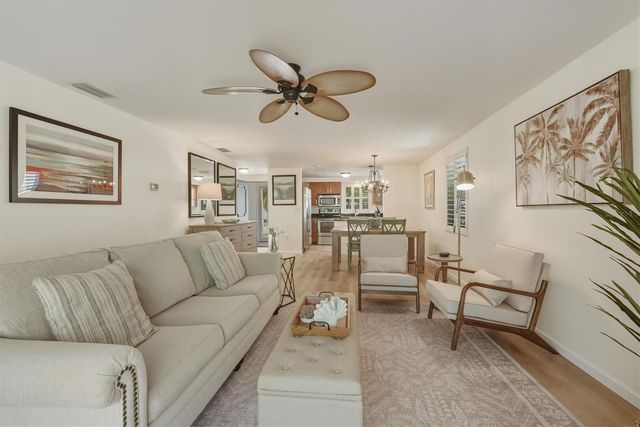 588 CIRCLEWOOD DRIVE S3-1, Venice, FL 34293