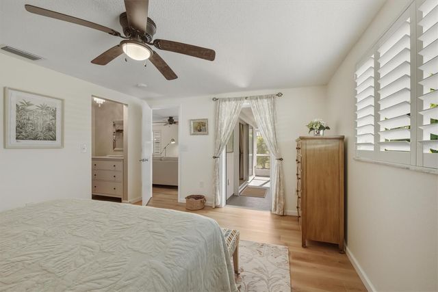 588 CIRCLEWOOD DRIVE S3-1, Venice, FL 34293