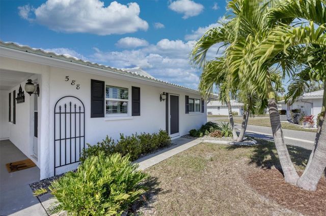 588 CIRCLEWOOD DRIVE S3-1, Venice, FL 34293