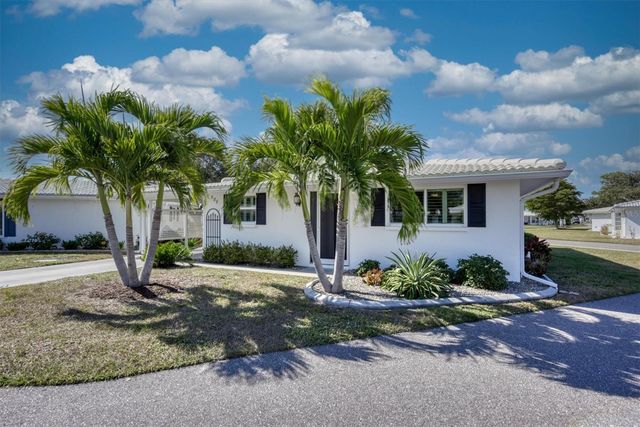 588 CIRCLEWOOD DRIVE S3-1, Venice, FL 34293
