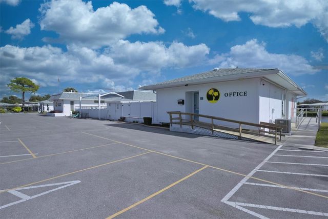 588 CIRCLEWOOD DRIVE S3-1, Venice, FL 34293