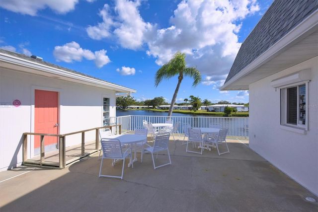 588 CIRCLEWOOD DRIVE S3-1, Venice, FL 34293