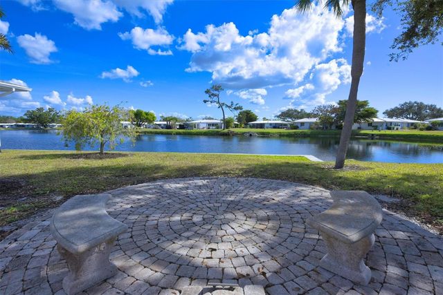 588 CIRCLEWOOD DRIVE S3-1, Venice, FL 34293