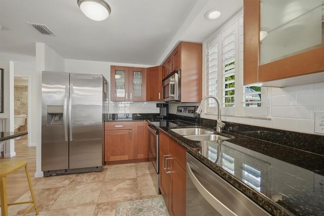 588 CIRCLEWOOD DRIVE S3-1, Venice, FL 34293