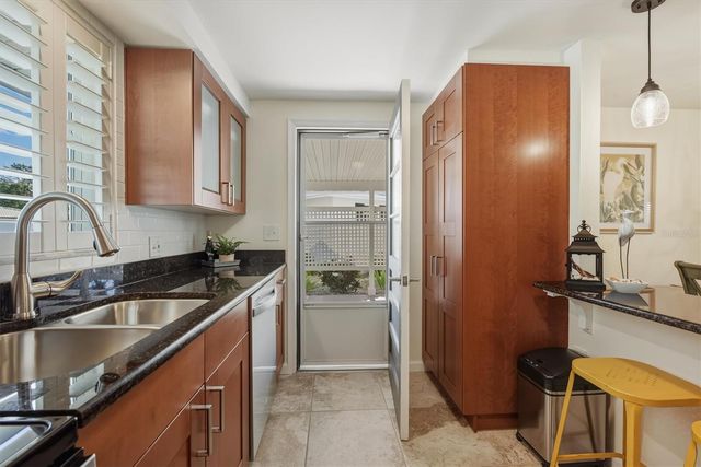 588 CIRCLEWOOD DRIVE S3-1, Venice, FL 34293