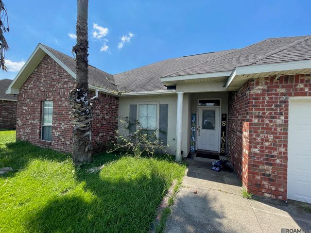 245 Melissa Dr, Port Allen, LA 70767