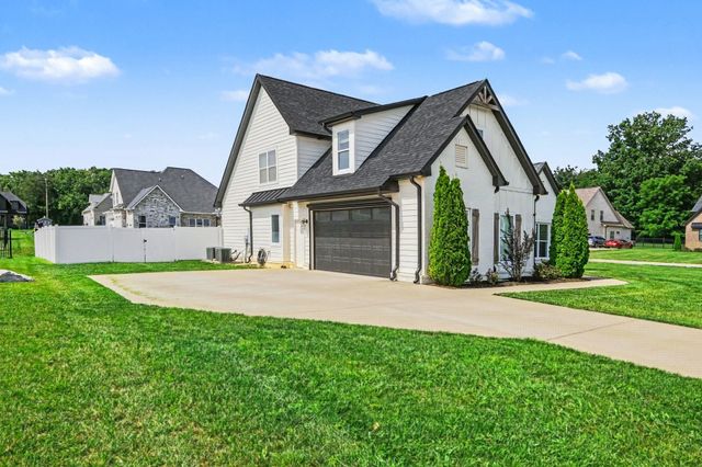 9802 Sunfish Ct, Murfreesboro, TN 37129