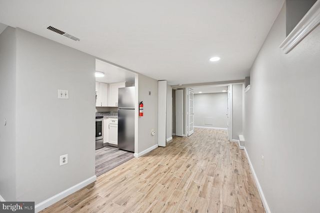 1438 Meridian Pl NW Apt LL6, Washington, DC 20010