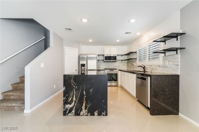 573 Shewsbury Avenue, Las Vegas, NV 89178