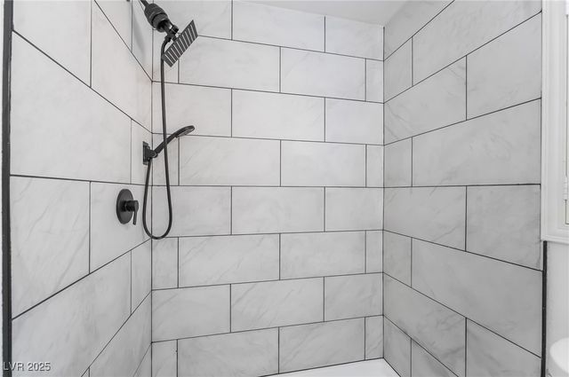 573 Shewsbury Avenue, Las Vegas, NV 89178