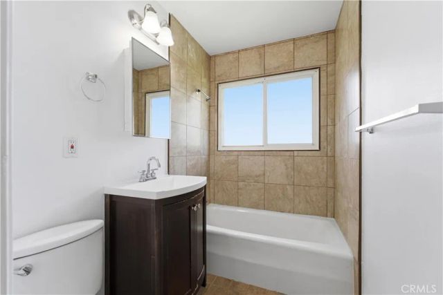 7738 Farralone, Canoga Park, CA 91304