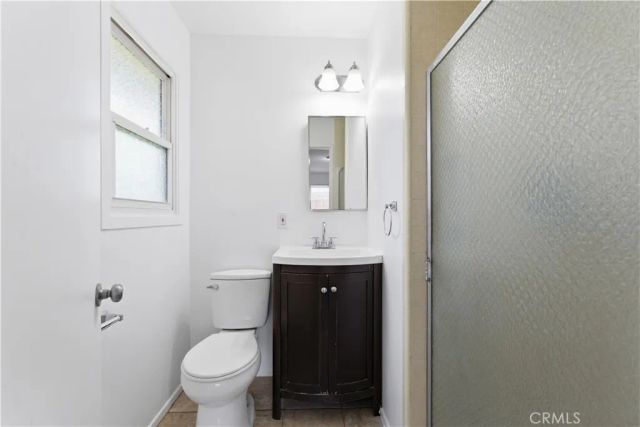 7738 Farralone, Canoga Park, CA 91304