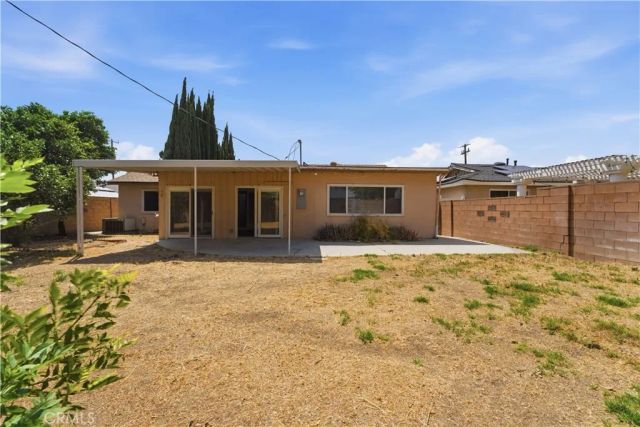 7738 Farralone, Canoga Park, CA 91304