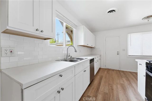 7738 Farralone, Canoga Park, CA 91304