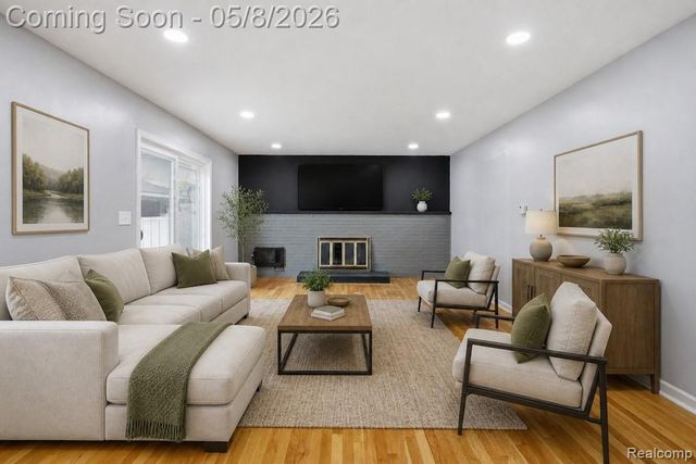 1906 Venice Street, Dearborn, MI 48124