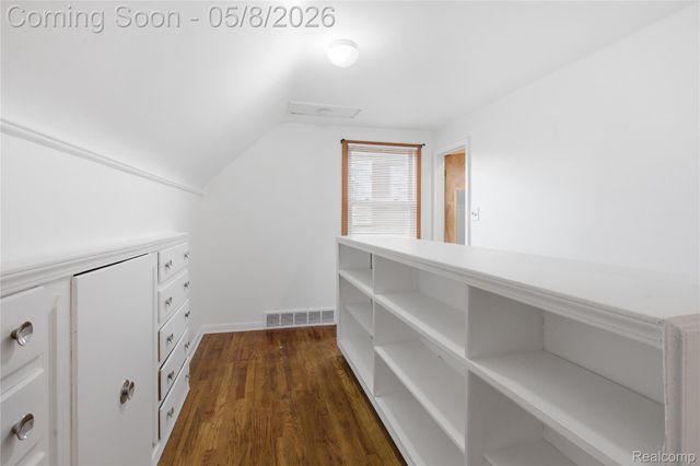 1906 Venice Street, Dearborn, MI 48124