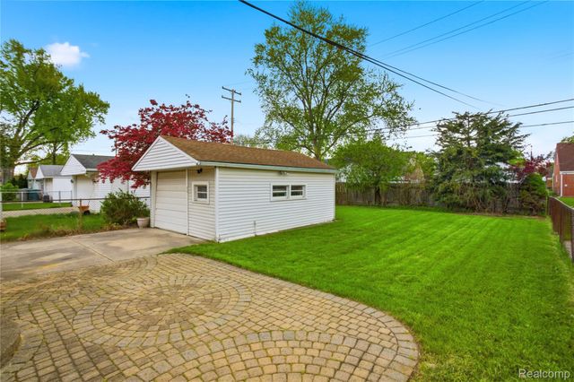 1906 Venice Street, Dearborn, MI 48124