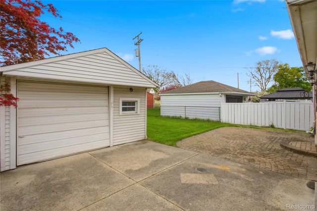 1906 Venice Street, Dearborn, MI 48124