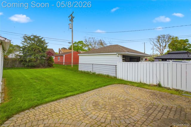 1906 Venice Street, Dearborn, MI 48124