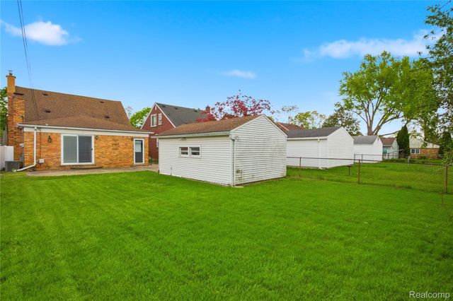 1906 Venice Street, Dearborn, MI 48124