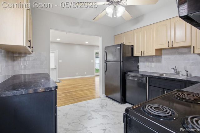 1906 Venice Street, Dearborn, MI 48124