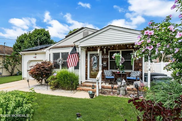 1123 Gowdy Avenue, Point Pleasant, NJ 08742