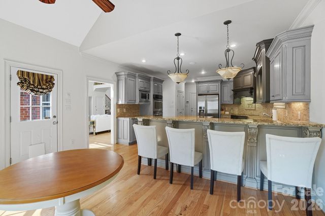 1209 Mossbank Place, Gastonia, NC 28056