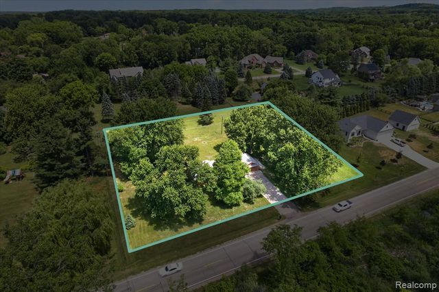 11141 Spencer Road, Brighton, MI 48114