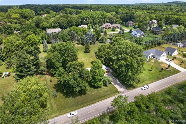 11141 Spencer Road, Brighton, MI 48114