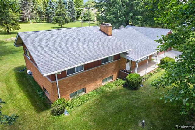 11141 Spencer Road, Brighton, MI 48114