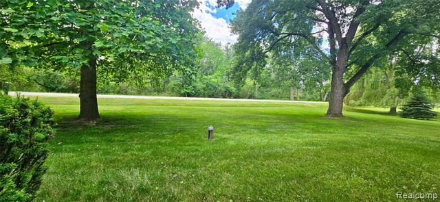 11141 Spencer Road, Brighton, MI 48114