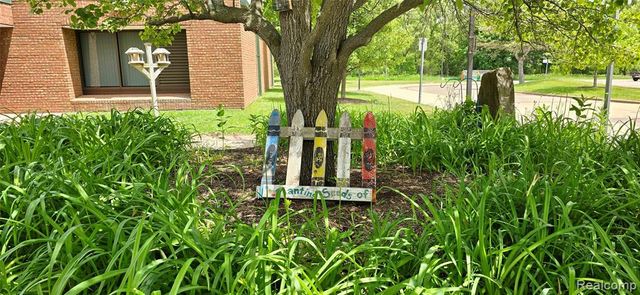11141 Spencer Road, Brighton, MI 48114
