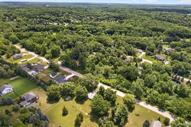 11141 Spencer Road, Brighton, MI 48114
