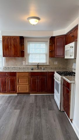 45 Howe St 4, Boston, MA 02125