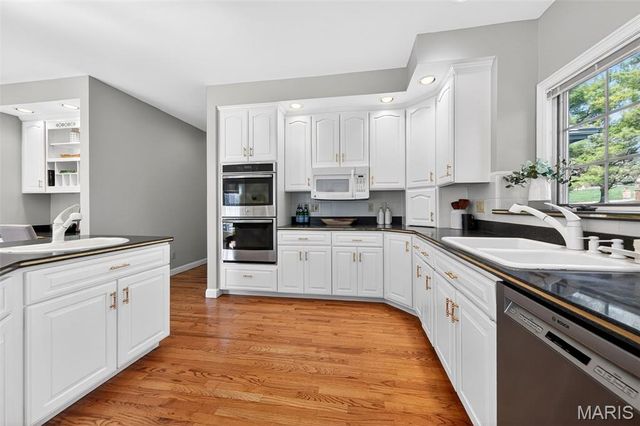 13020 Pingry Place, St Louis, MO 63131