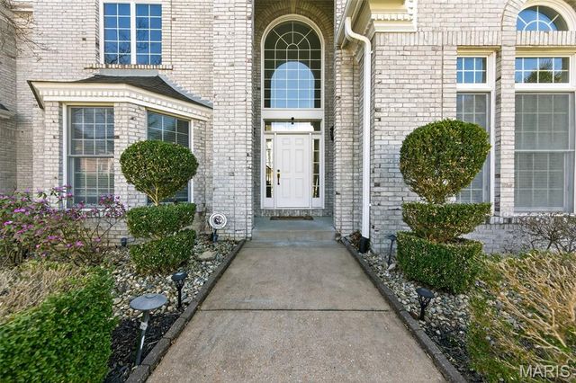 13020 Pingry Place, St Louis, MO 63131