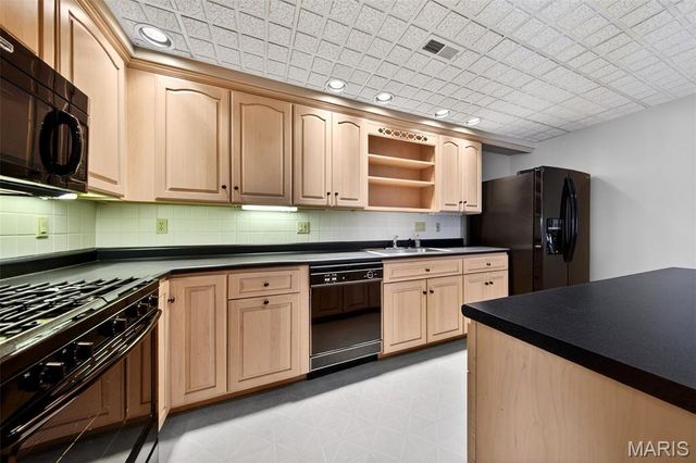 13020 Pingry Place, St Louis, MO 63131