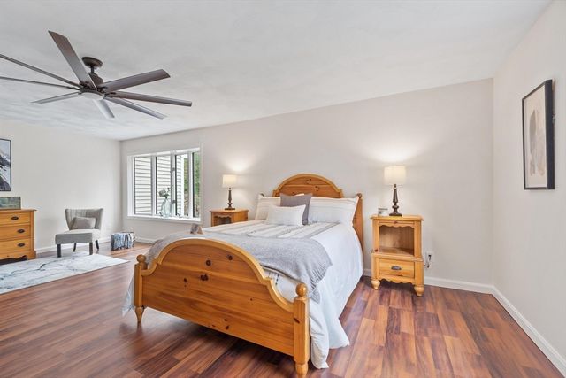 17 Stone Pound Ln, Atkinson, NH 03811