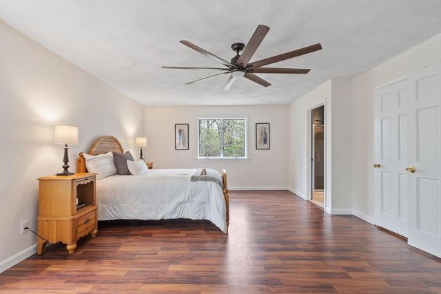 17 Stone Pound Ln, Atkinson, NH 03811