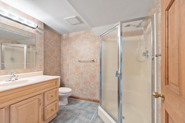 17 Stone Pound Ln, Atkinson, NH 03811