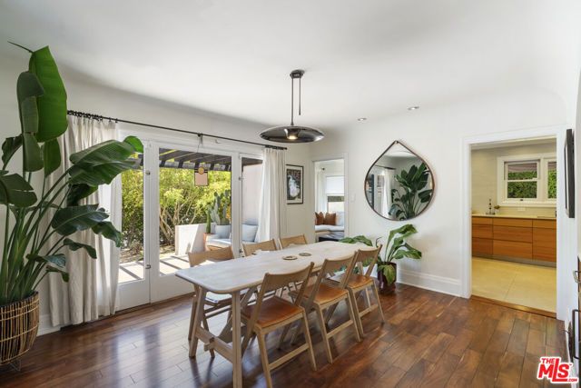 947 S Cloverdale Avenue, Los Angeles, CA 90036