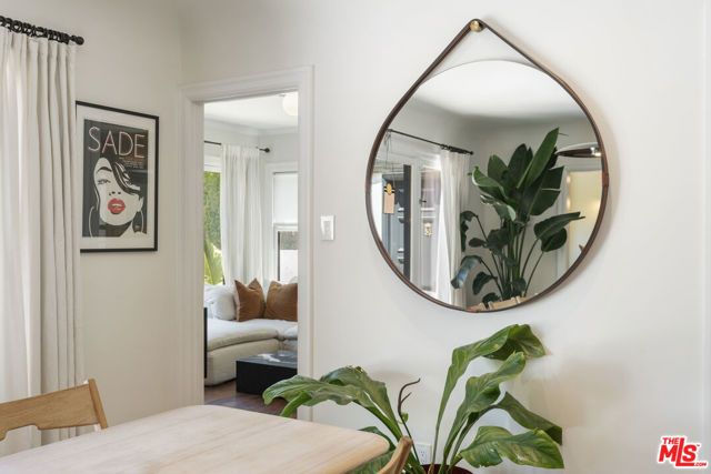 947 S Cloverdale Avenue, Los Angeles, CA 90036