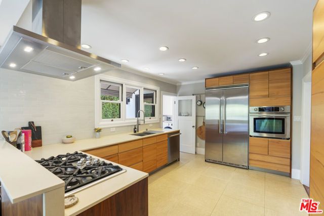 947 S Cloverdale Avenue, Los Angeles, CA 90036