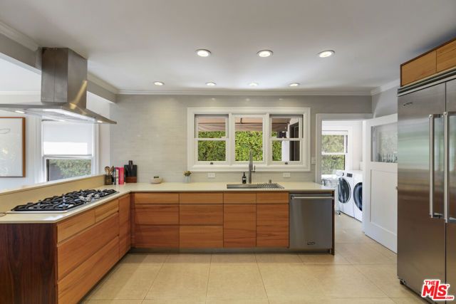 947 S Cloverdale Avenue, Los Angeles, CA 90036