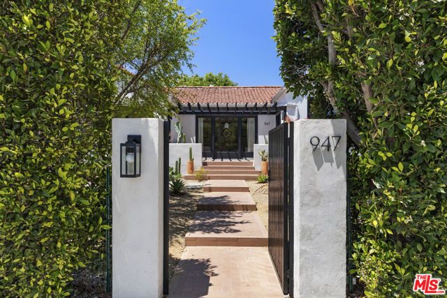 947 S Cloverdale Avenue, Los Angeles, CA 90036