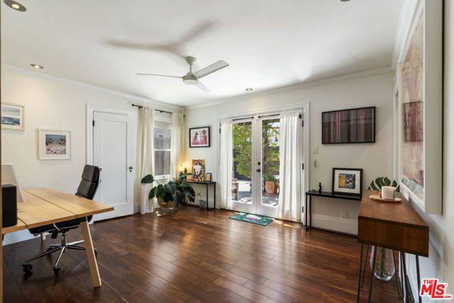 947 S Cloverdale Avenue, Los Angeles, CA 90036
