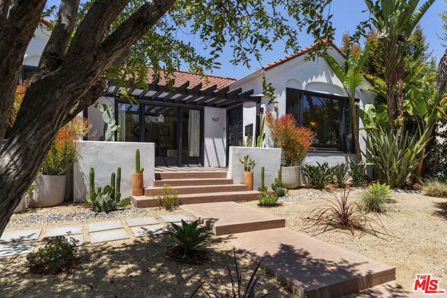 947 S Cloverdale Avenue, Los Angeles, CA 90036